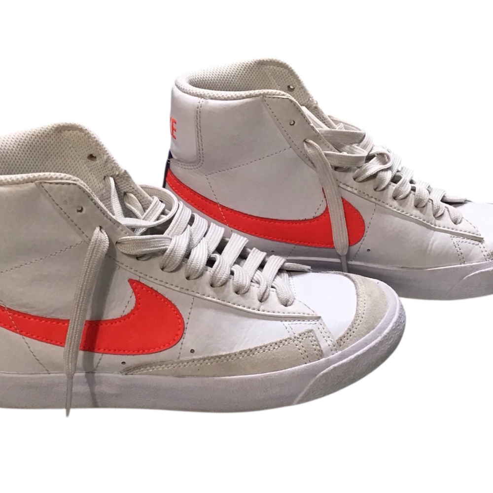 Nike Blazer Mid 77 Gs Platinum Tint Bright Crimson DA4086-004 - US Size: Youth 5